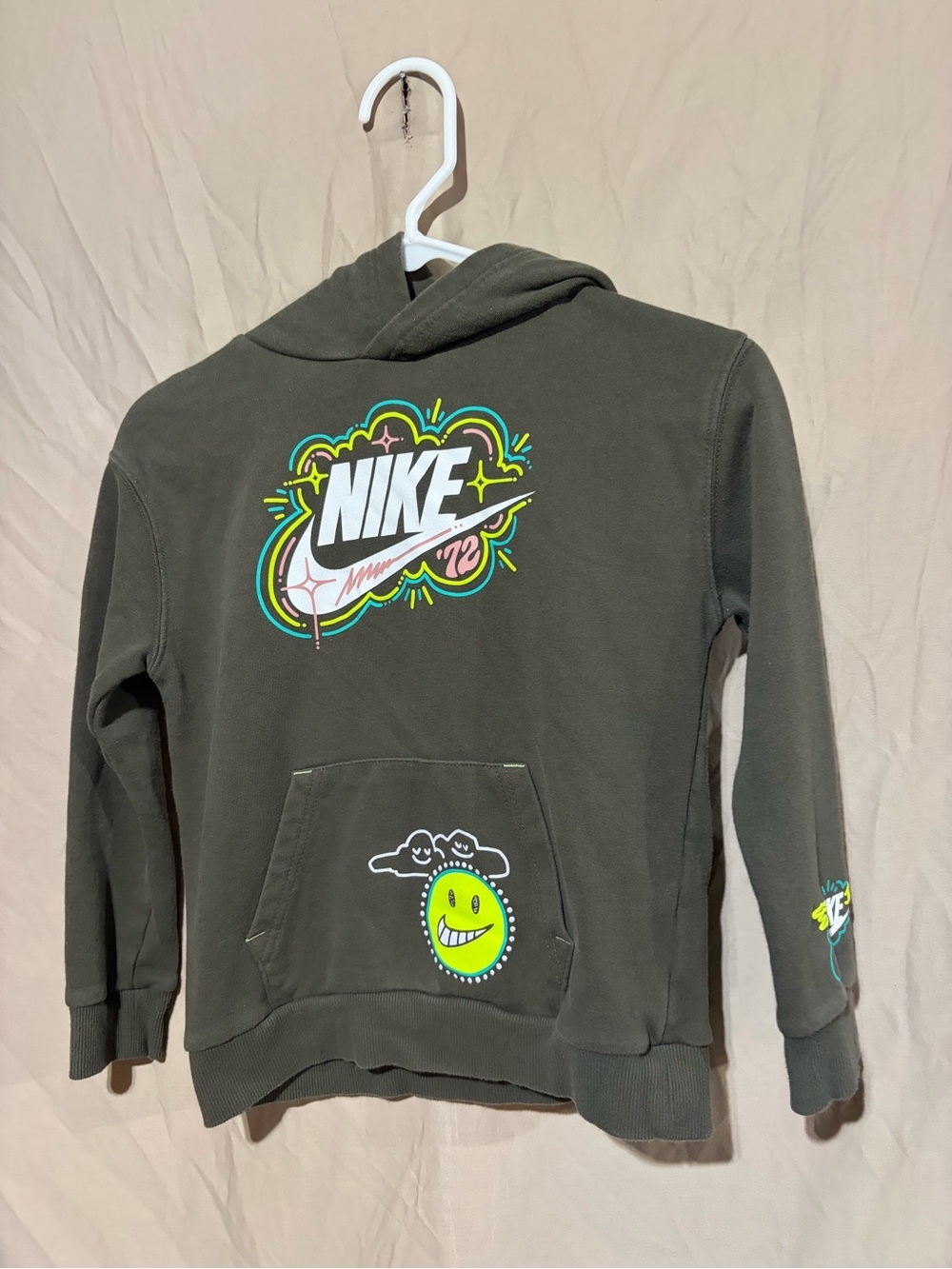 Nike sweatshirt